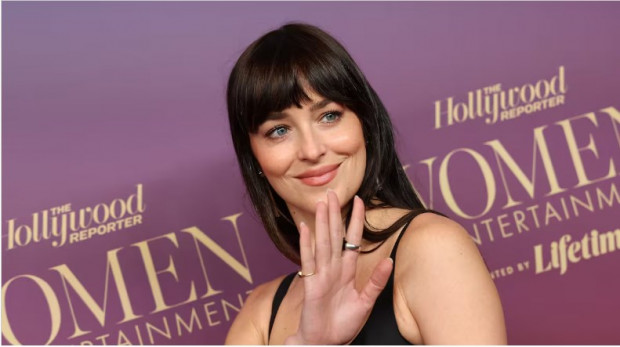 Dakota Johnson romances