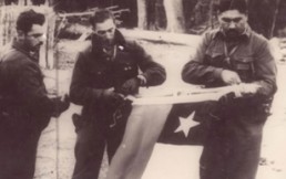 Argentina devuelve bandera arrebatada a Chile en dramáticos sucesos de Laguna del Desierto
