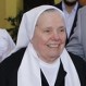 Conocida religiosa de Aysén de 81 años participó en “el que baila, pasa” y fue aplaudida por manifestantes