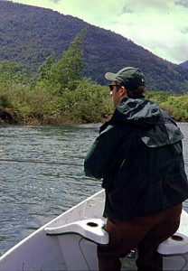 Pesca de Orilla en uno de los tres ríos ideales para flotar y pescar en la Décima Región Pesca de Orilla en uno de los tres ríos ideales para flotar y pescar en la Décima Región
