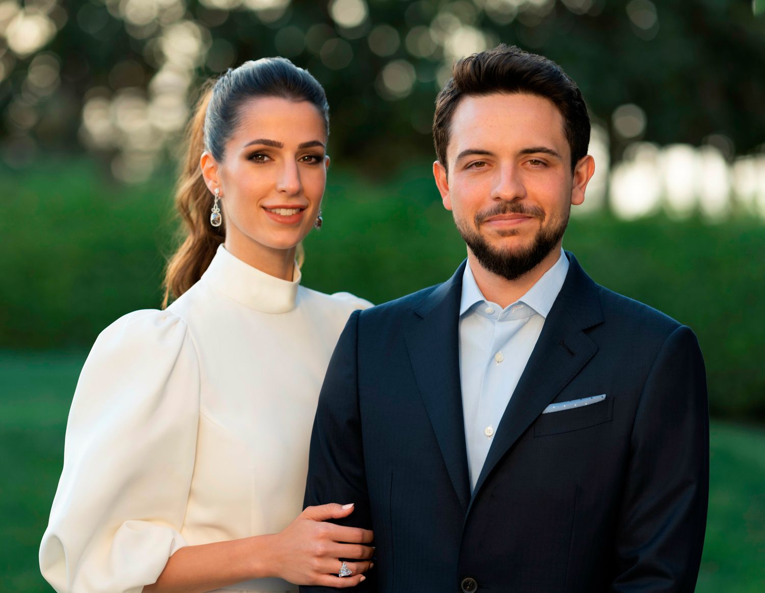 Princess-Rajwa-and-Crown-Prince-Hussein-3-041024-15c6c3ee138b496e904d440a44dea303