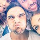 Estas son las desesperadas y hasta penosas estrategias de los adolescentes para ser populares en internet