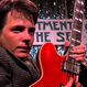 Michael Fox tocó con Coldplay y todo el mundo enloqueció: Video con un momento imperdible