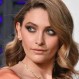 Paris Jackson revela la fascinante portada de su nuevo sencillo con todo el espíritu ochentero