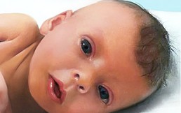 Padre de bebé fallecido pidió ayuda en internet por foto de su hijo: Lo que ocurrió es para emocionarse
