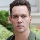 Tragedia golpea a Jonathan Rhys-Meyers de “Los Tudor” y le hace recaer en el alcohol