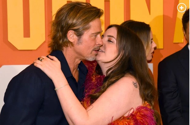 El momento en el que Lena Dunham intenta darle un beso a Brad Pitt, por el que fue señalada por supuesto acoso / pagesix.com