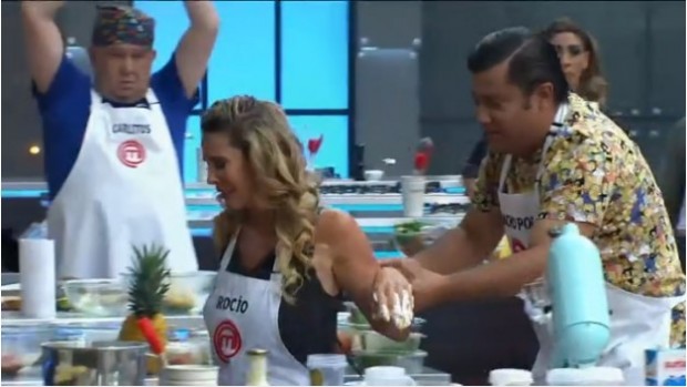 Rocío Marengo, presa de la frustración por no poder terminar su plato en "MasterChef Celebrity" / www.biobiochile.cl