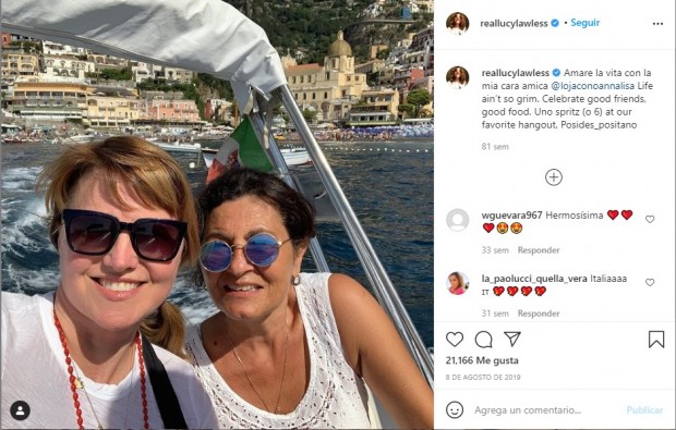 Aquí, la artista de 52 años disfrutando en un yate / www.instagram.com/reallucylawless