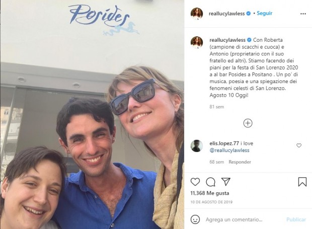 Lucy Lawless, festejando acompañada /www.instagram.com/reallucylawless