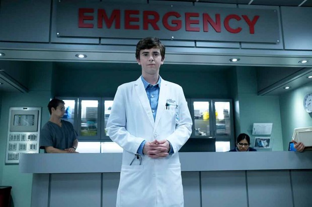 Freddie Highmore en "The Good Doctor" / www.magazinespain.com