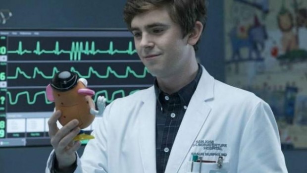 Freddie Highmore sorprendió a todos con una inesperada noticia / www.20minutos.es