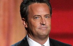 Matthew Perry promete contar todo sobre sus demonios: Actor de “Friends” tendrá su autobiografía con un contrato millonario
