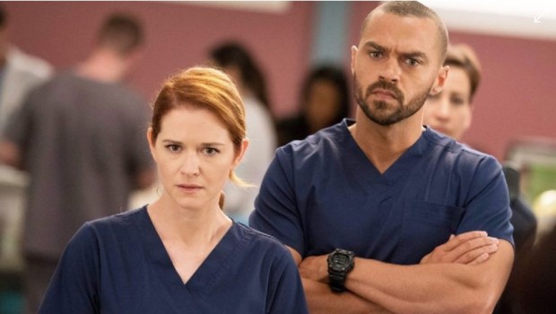 Jesse Williams, actuando en "Grey's Anatomy" / www.quever.news