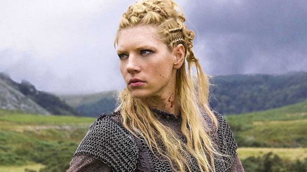 Katheryn Winnick, intepretando a "Laghertha" en "Vikingos" / viapais.com.ar