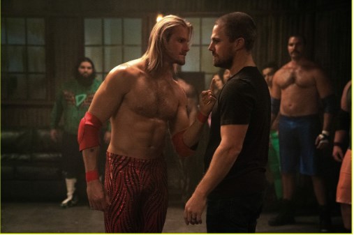 La serie de lucha libre estrenó su primera temporada, y la segunda está en suspenso / www.justjaredjr.com