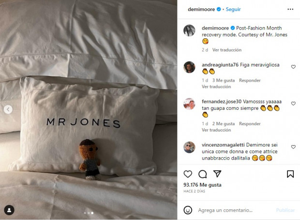 Además, Moore aprovechó para rendir homenaje a Kim Jones, director artístico de la marca Fendi / www.instagram.com/demimoore