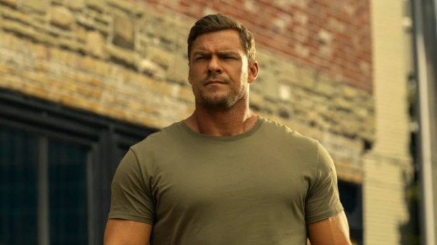 Alan Ritchson, de la serie "Reacher", aseguró haber recibido un combo de verdad en rodaje del show / www.forbes.com