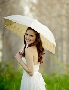 Bride_with_Parasol-_Amarella