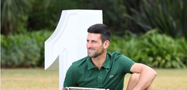 Novak Djokovic sonríe: recuperó el 1° puesto del ranking mundial y sin jugar / www.puntodebreak.com