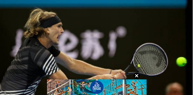 Alexander Zverev jugando de madrugada: el tenista alemán se quejó por el horario de sus partidos / www.puntodebreak.com