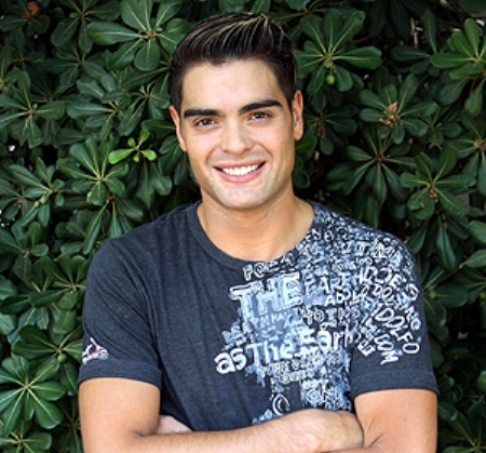 Nelson “Mauri” Pacheco: Aunque trató de ocultarlo, finalmente salió a la luz la detención de Nelson “Mauri” Pacheco. El ex bailarín de “Rojo” fue detenido en Miami el 8 de mayo de 2012 por sustraer un artículo de un valor es menor de 300 dólares.
