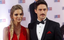 Denuncian chats eróticos de Tiago Correa con otra mujer mientras estaba con Mayte Rodríguez