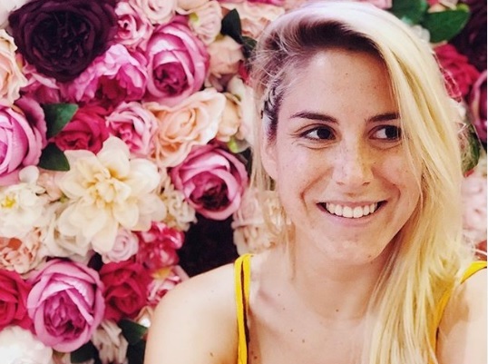 Antonia Aldea: La actriz debutó a los 23 años en TV con el rol de “Dominga”, la hija adolescente de uno de los protagonistas de “Pacto de Sangre”.