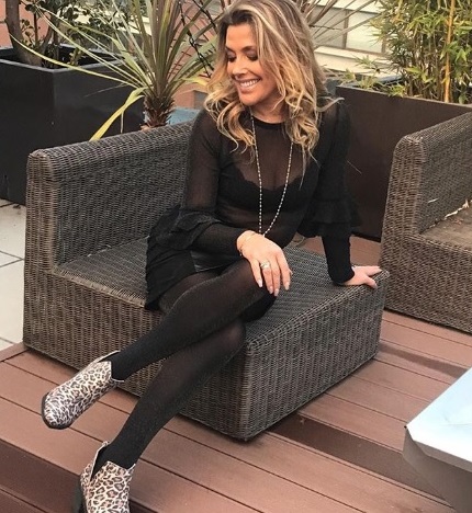 Carolina Arregui: A sus 54 años, la actriz luce cada día más joven. Desde su gran protagónico en “Ángel Malo” en 1986, se ha ganado el cariño de la gente y admiración.