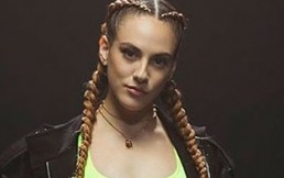 Antonia Bosman, quien desató la trama en la recordada “Pacto de Sangre”, lanzó su primer video clip