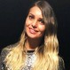 Faloon Larraguibel modeló las veraniegas y coloridas prendas de su nuevo emprendimiento