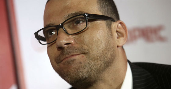 Julián Elfenbein internado
