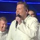 James Corden se convierte en un Backstreet Boy en genial show de Las Vegas
