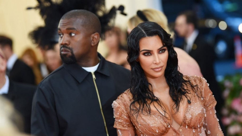 clan_kardashian-jenner-kim-2