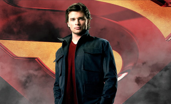 tom-welling-smallville-superman-Crisis-on-Infinite-Earths-1