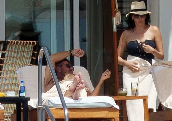 simon-cowell-cuerpo-abdominales-vacaciones-mexico-3