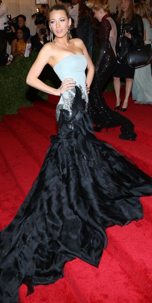 blake-lively-todos-los-looks-met-gala-2013