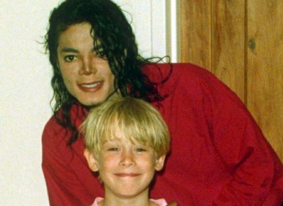 Macaulay-Culkin-40-anos-carrera-Adicciones-amistad-con-Michael-Jackson-7