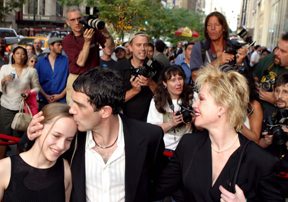 Dakota-johnson-y-antonio-banderas-relacion-unica-7