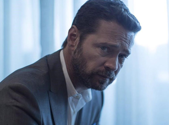 asi-luce-hoy-Jason-Priestley-2
