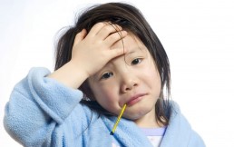 ¿Cómo bajar la fiebre? Ayuda para enfrentar un alza de temperatura ante enfermedades