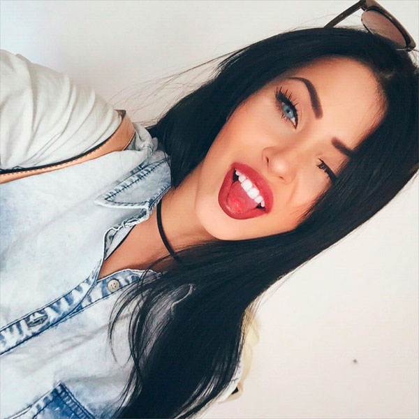 claudia-alende-megan-fox
