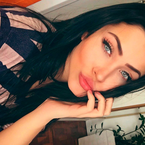 claudia-alende-megan-fox02