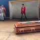 Hincha del fútbol tuvo emotiva despedida: Amigos lo ayudaron a marcar un gol en su funeral