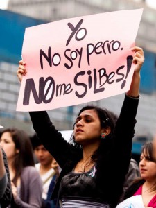 no me silbes