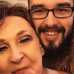 Pareja derriba mitos: Mujer de 72 años presume de su marido, 53 años más joven