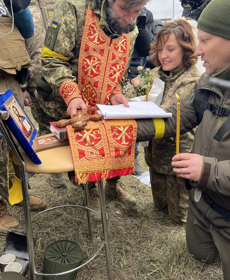 soldados ucranianos boda