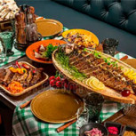 La increíble historia del hombre de 272 kilos que estafó a restaurantes para comer hasta reventar
