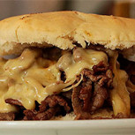 ¿Cómo nació el Barros Luco, famoso sándwich con más de 100 años de historia?