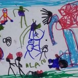 Inducen a niños de 3 años a dibujar policías pegándole a profesores: Escándalo en jardín infantil